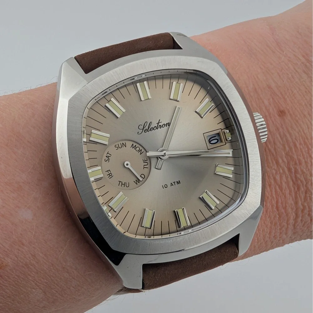 Selectron Cubic SCUB-10 Day Date Watch Taupe Sunburst 10 ATM Leather Strap Lume‎
